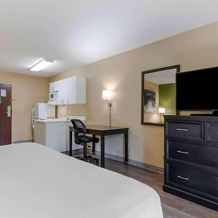 Extended Stay America Select Suites - Rockford - State Street Kültér fotó