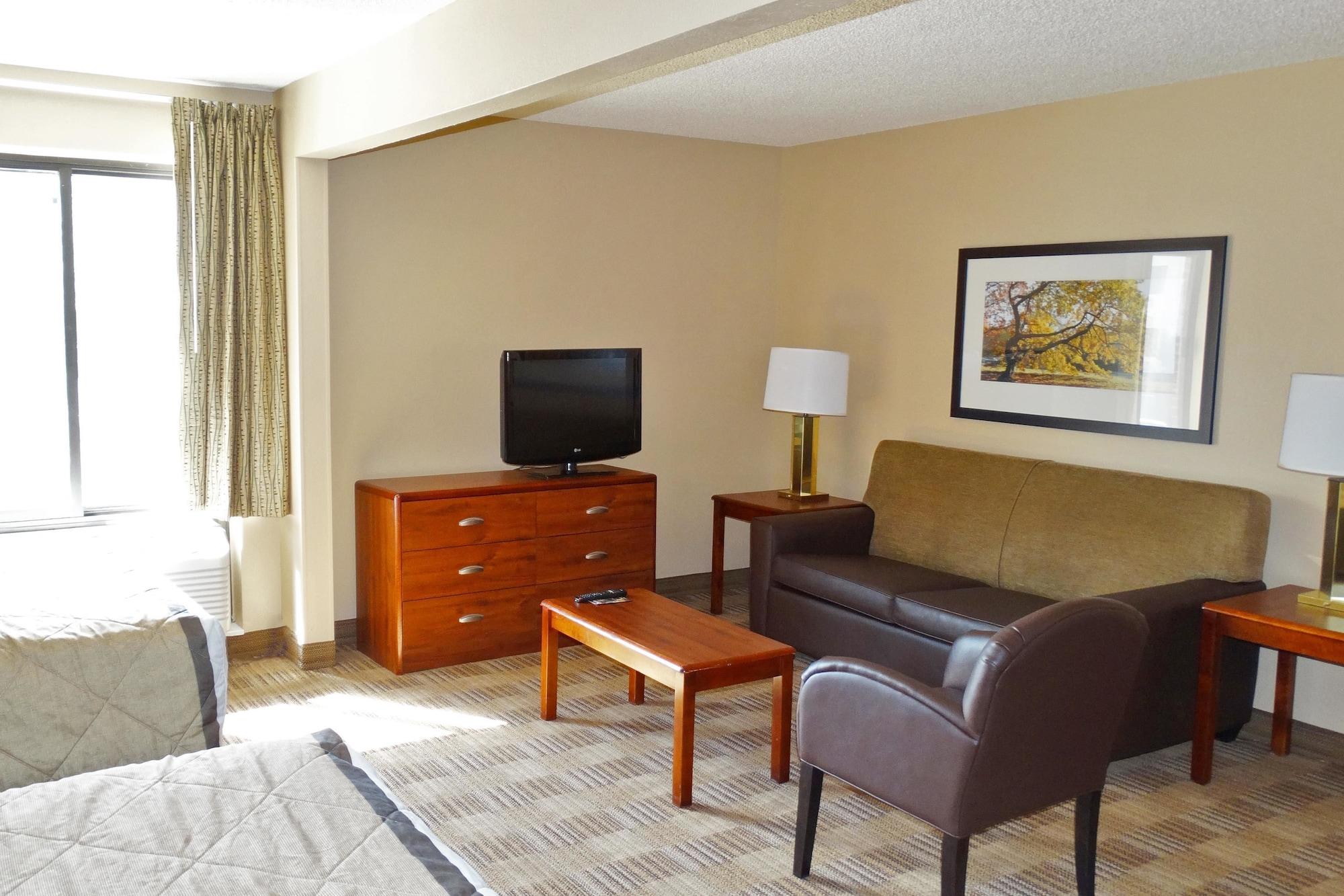 Extended Stay America Select Suites - Rockford - State Street Kültér fotó
