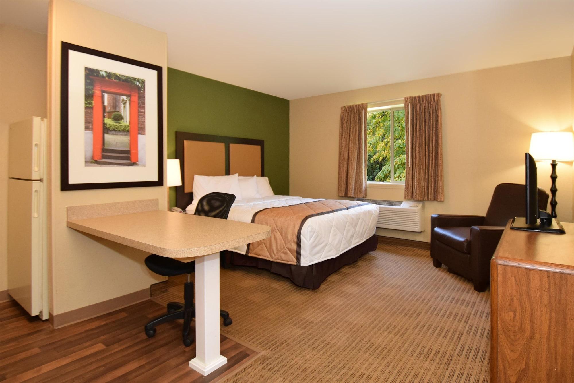 Extended Stay America Select Suites - Rockford - State Street Kültér fotó