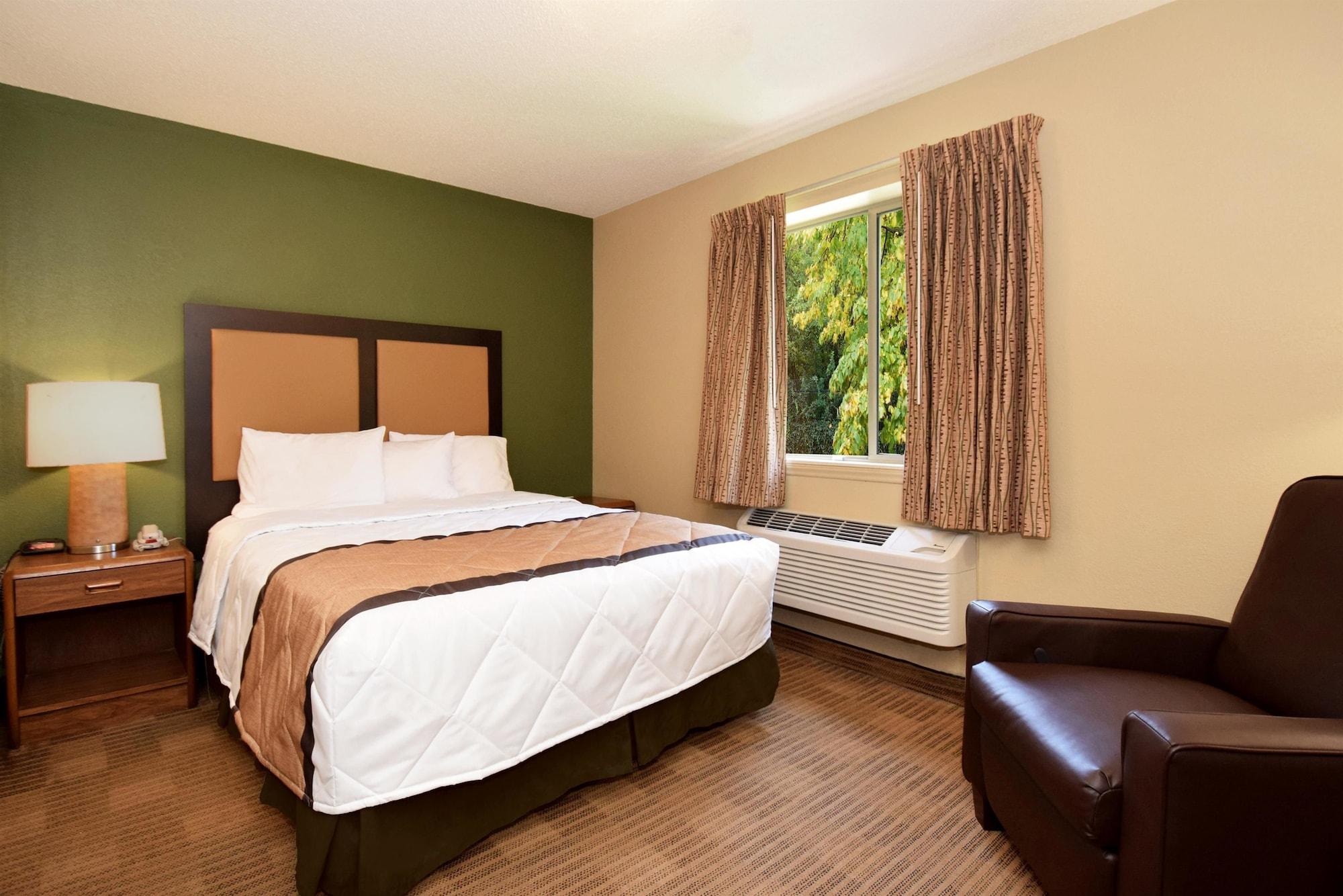 Extended Stay America Select Suites - Rockford - State Street Kültér fotó