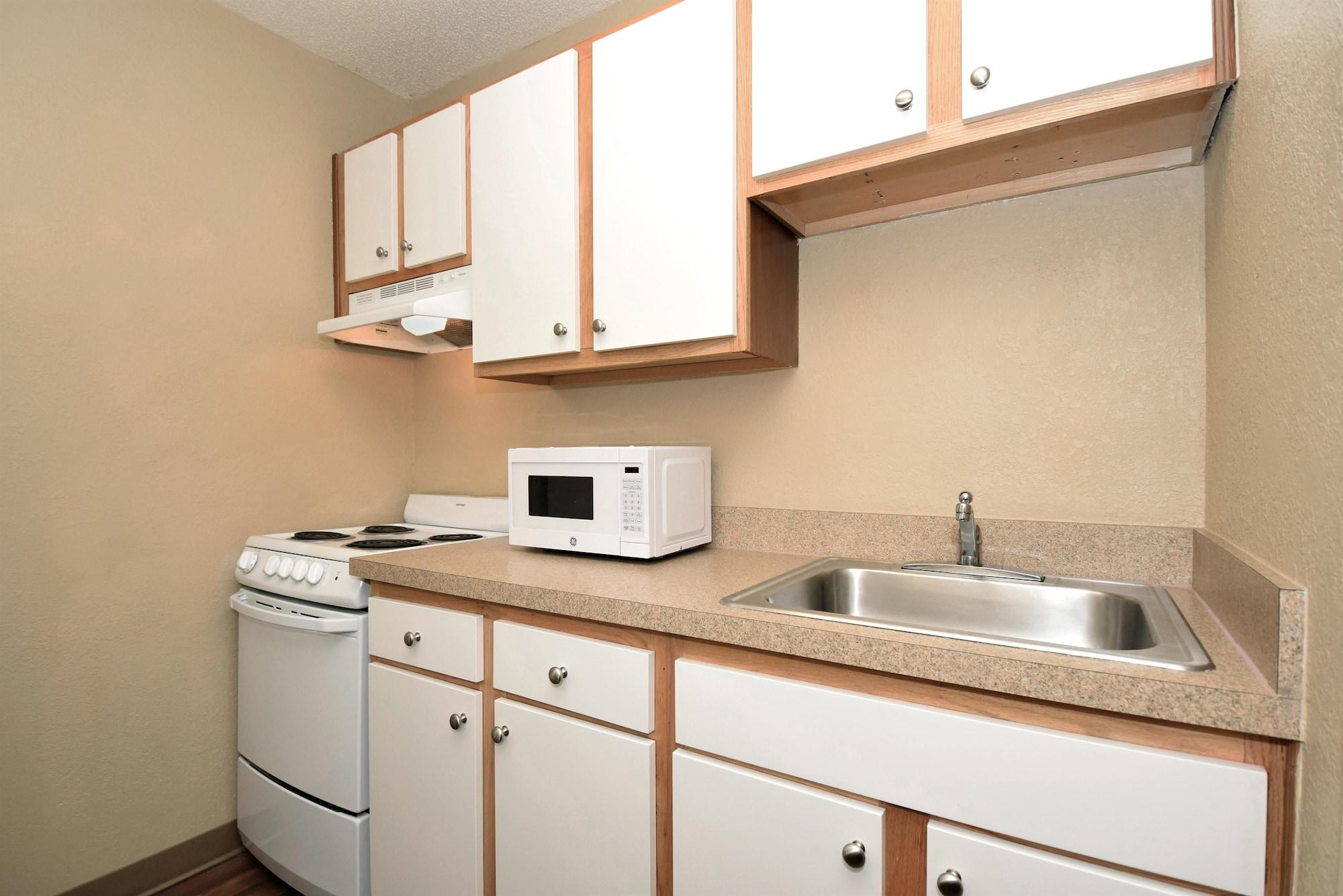 Extended Stay America Select Suites - Rockford - State Street Kültér fotó