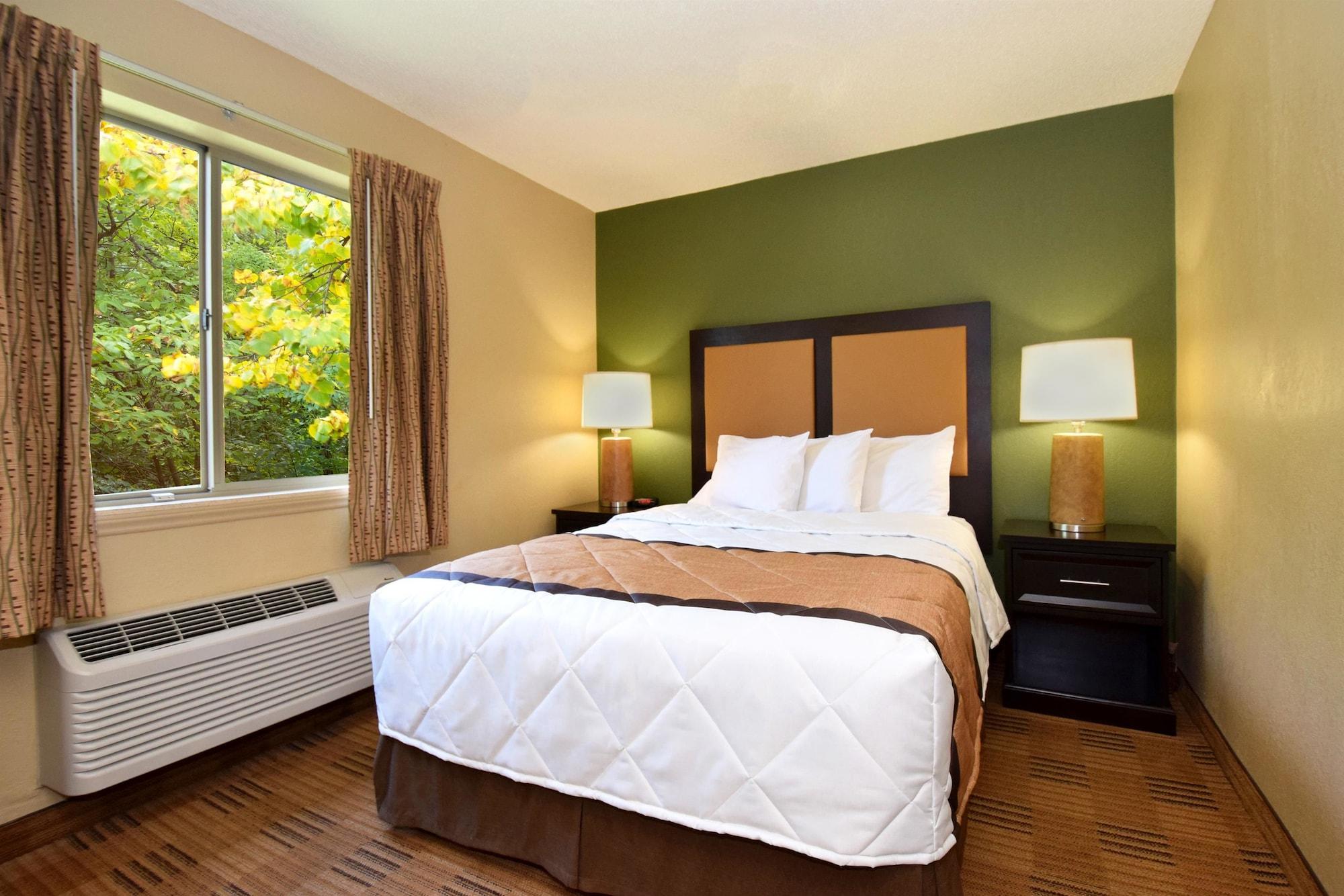 Extended Stay America Select Suites - Rockford - State Street Kültér fotó