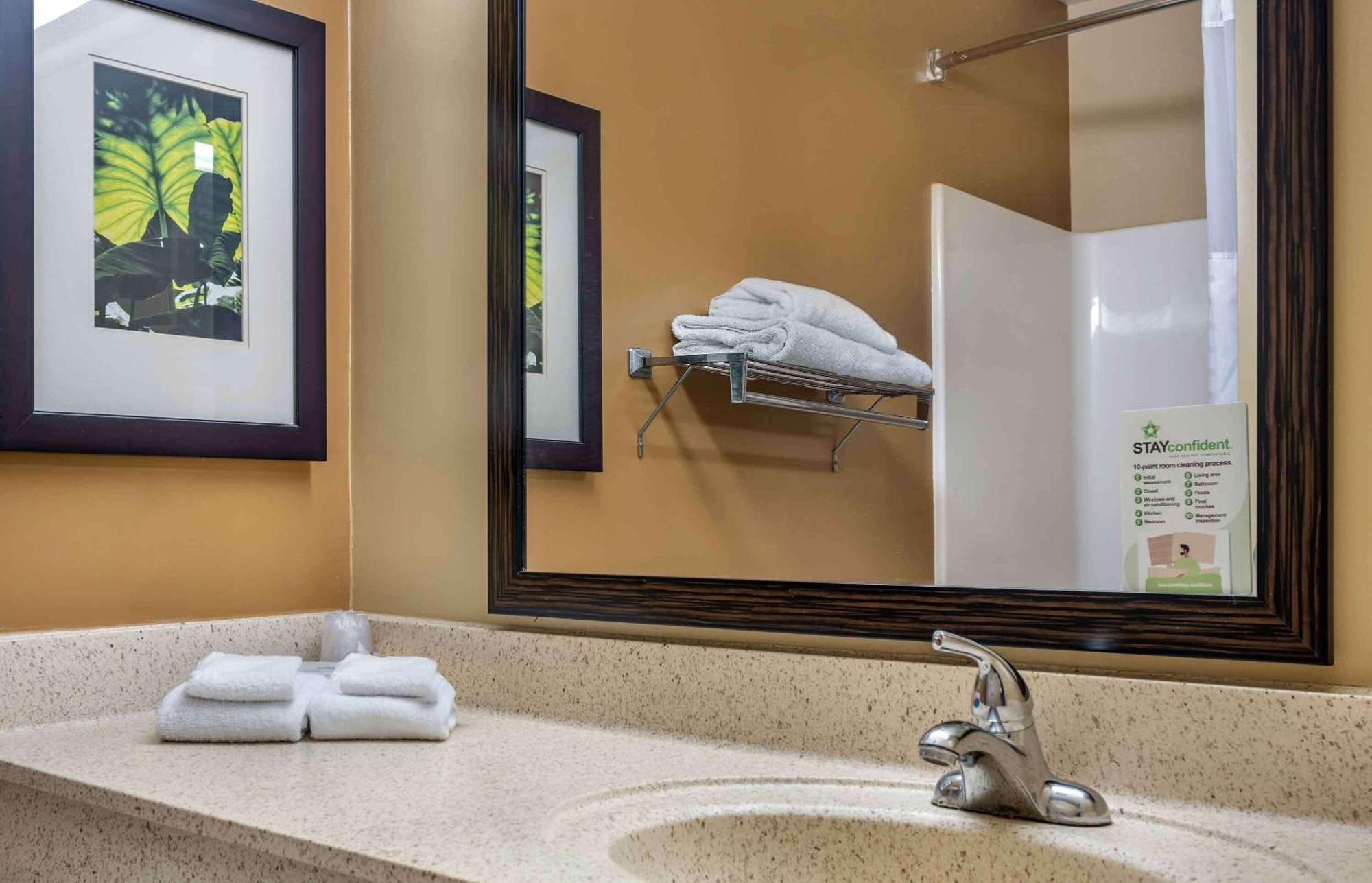 Extended Stay America Select Suites - Rockford - State Street Kültér fotó