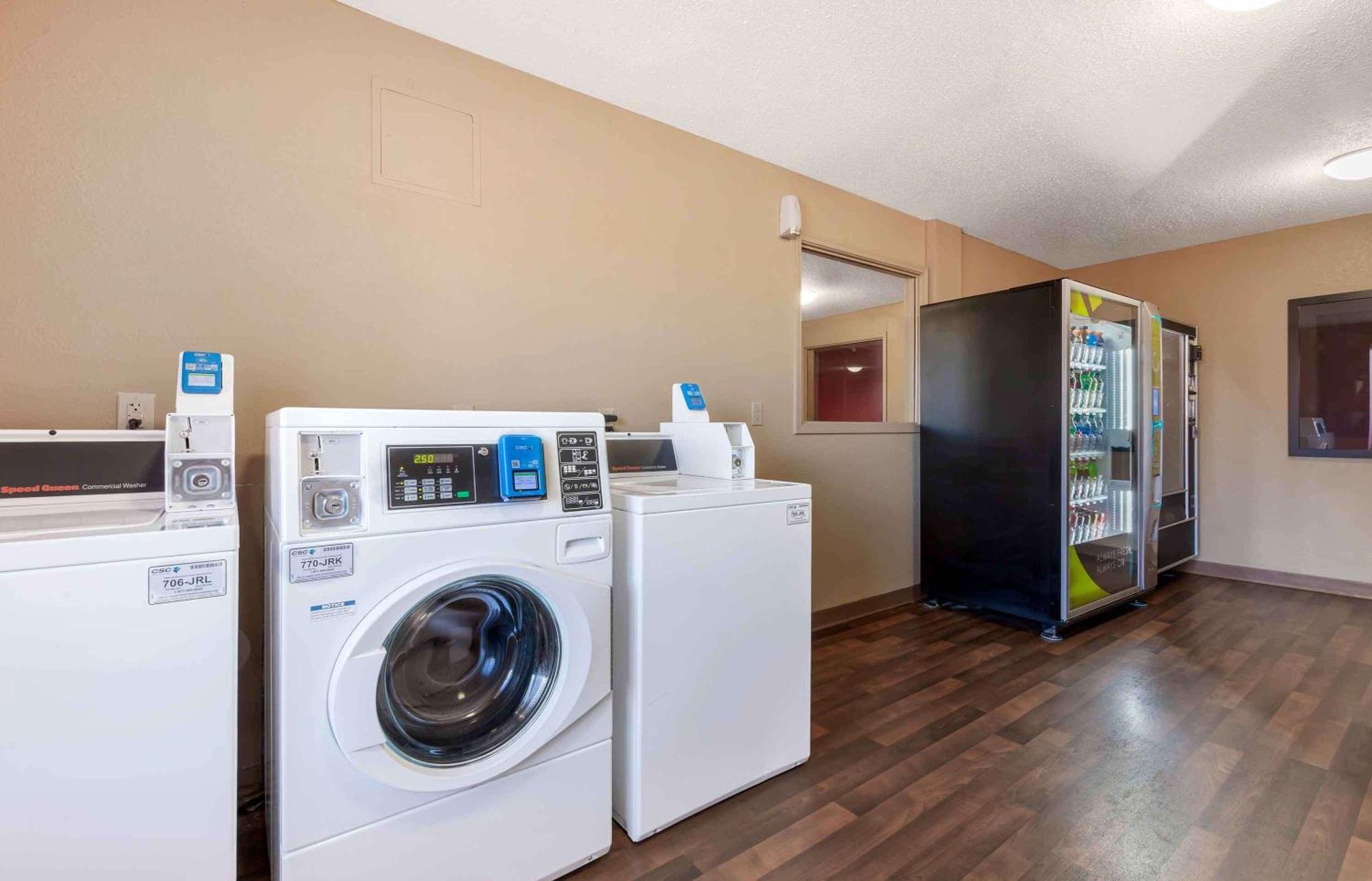 Extended Stay America Select Suites - Rockford - State Street Kültér fotó