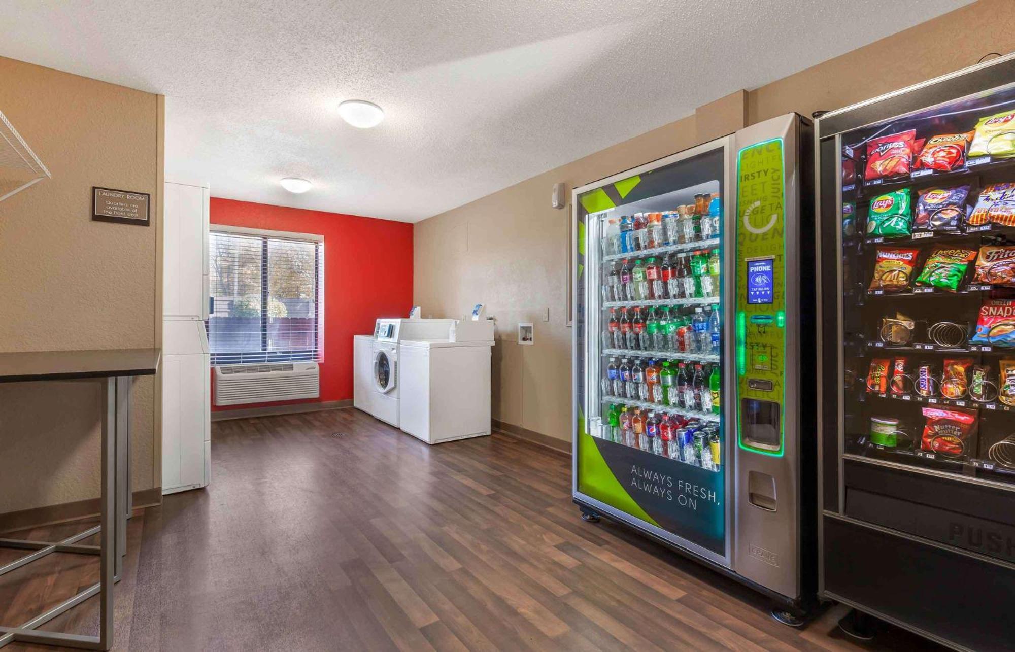 Extended Stay America Select Suites - Rockford - State Street Kültér fotó