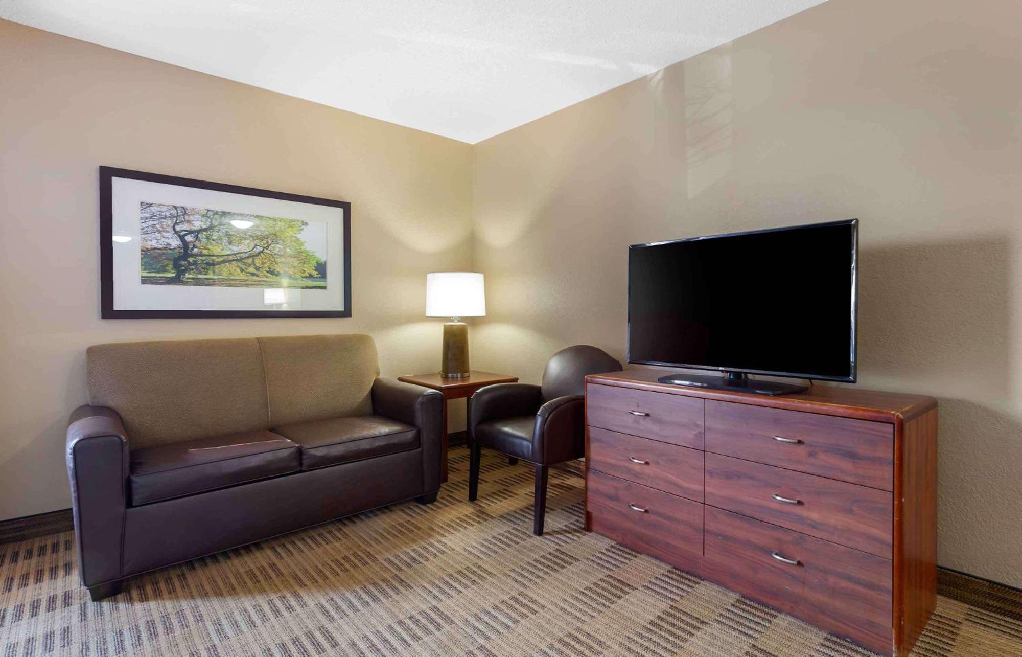 Extended Stay America Select Suites - Rockford - State Street Kültér fotó