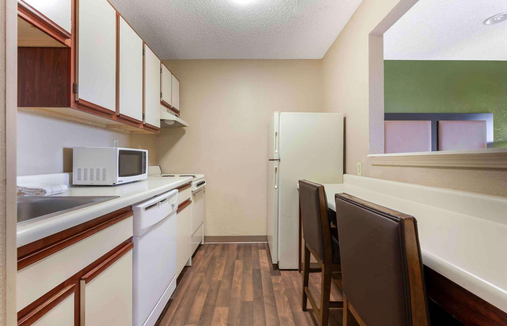 Extended Stay America Select Suites - Rockford - State Street Kültér fotó