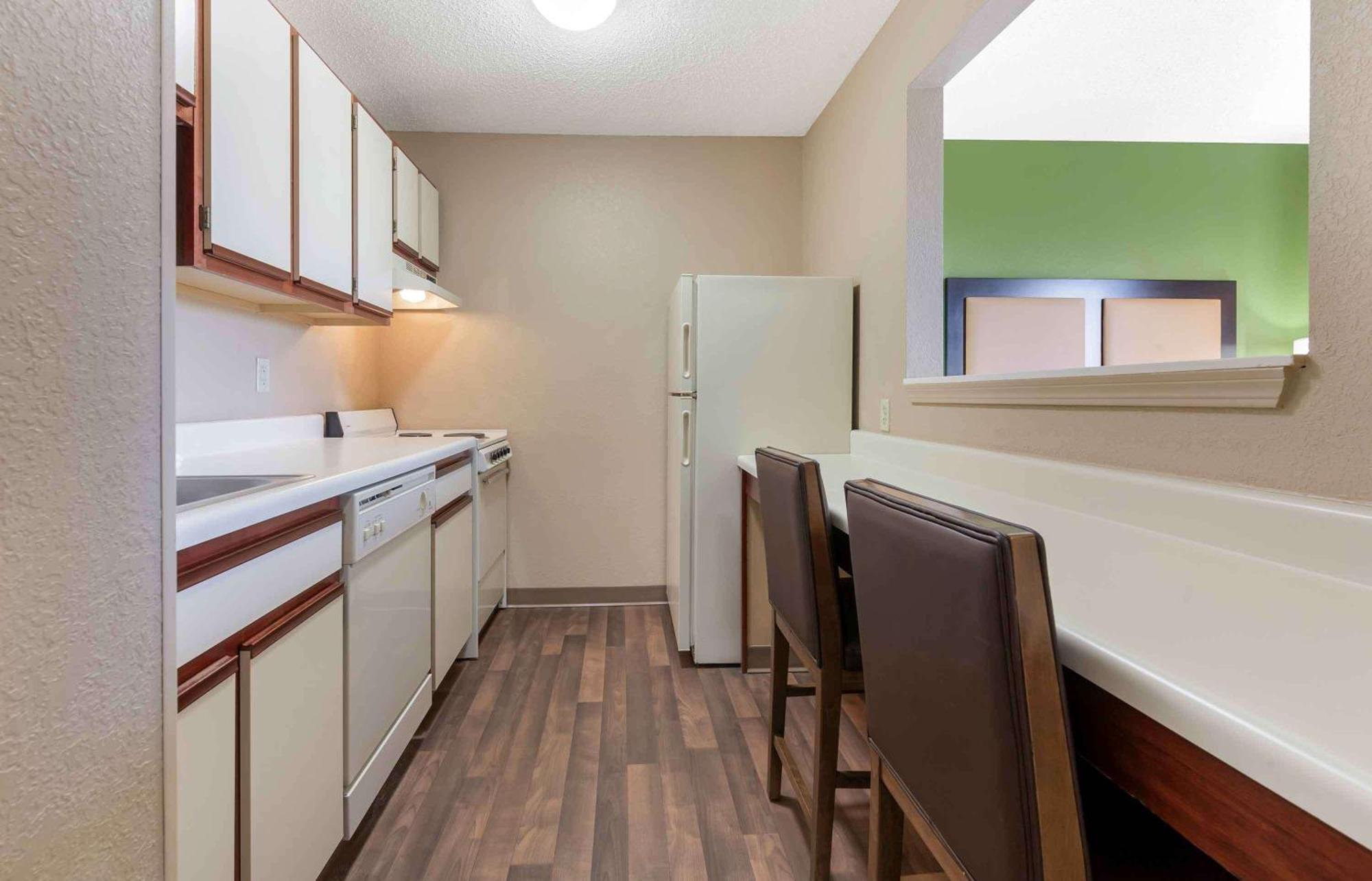 Extended Stay America Select Suites - Rockford - State Street Kültér fotó