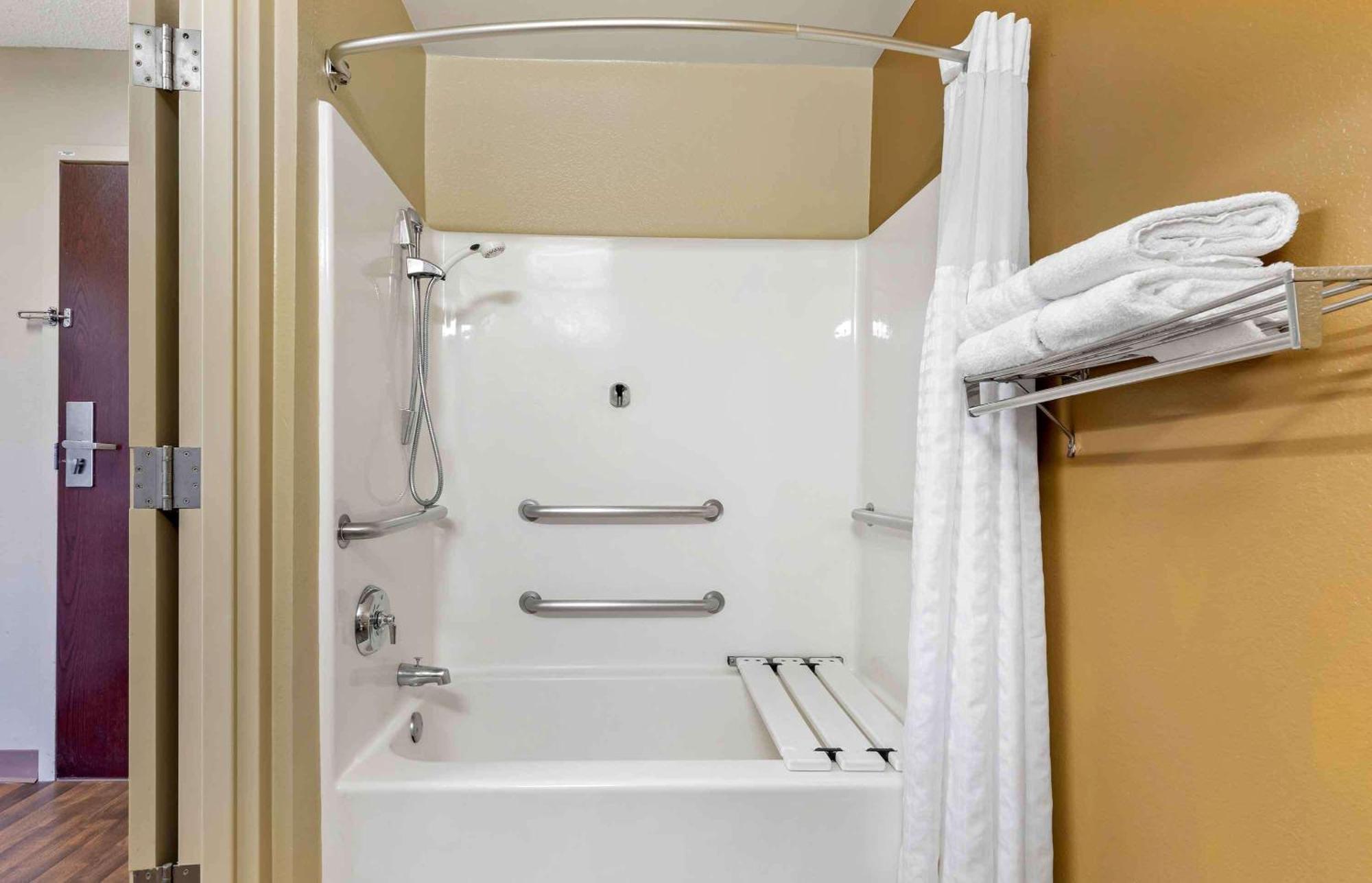 Extended Stay America Select Suites - Rockford - State Street Kültér fotó