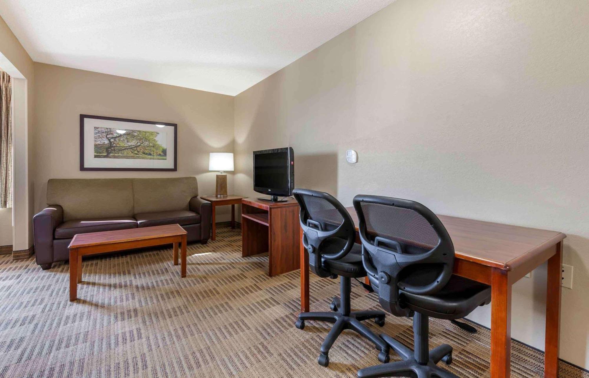 Extended Stay America Select Suites - Rockford - State Street Kültér fotó