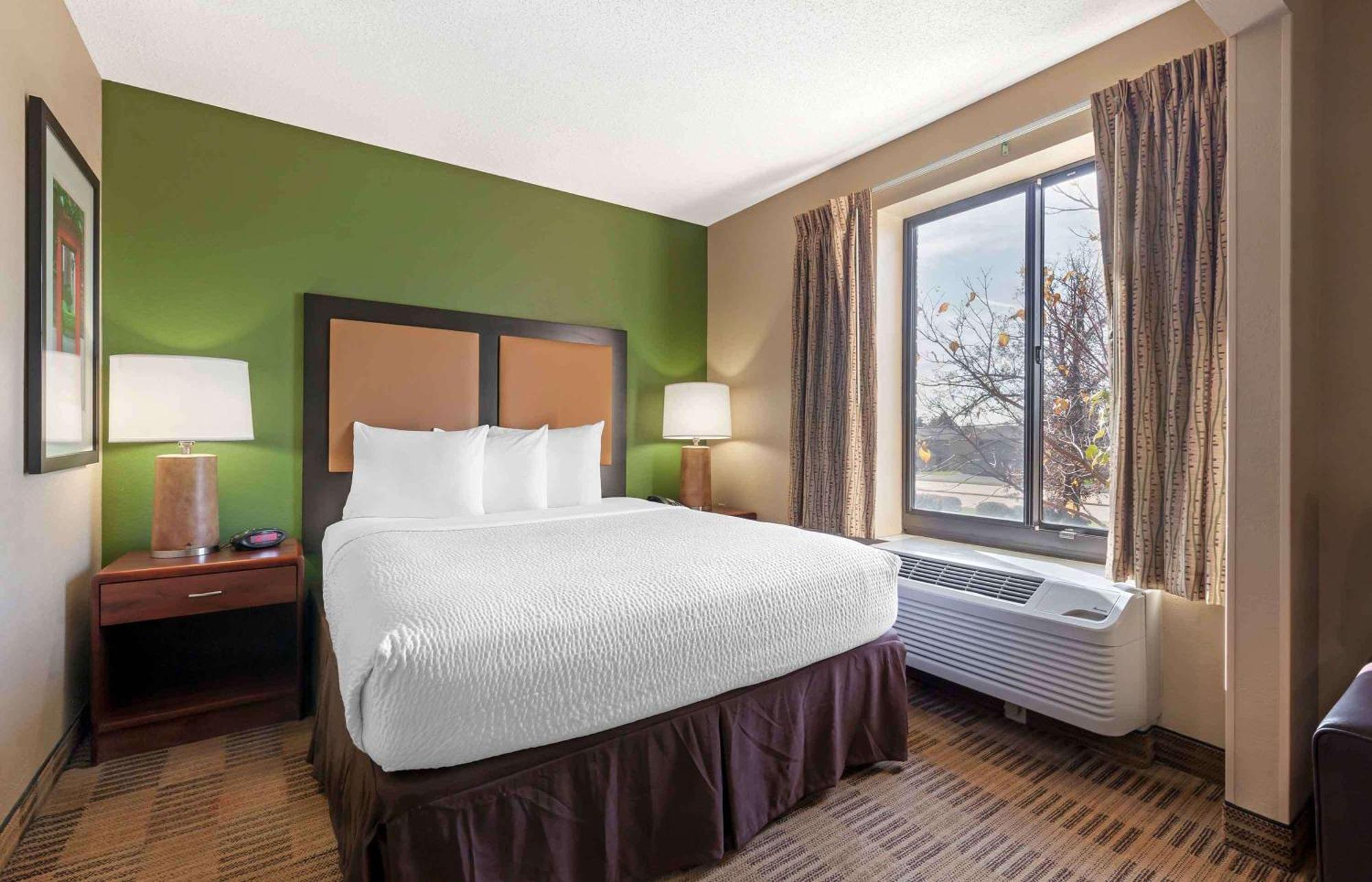 Extended Stay America Select Suites - Rockford - State Street Kültér fotó