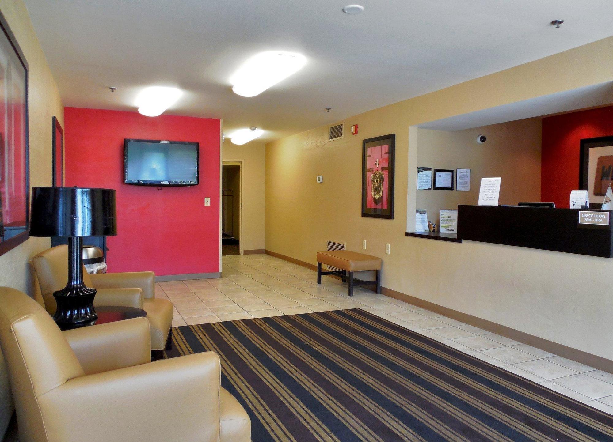 Extended Stay America Select Suites - Rockford - State Street Kültér fotó