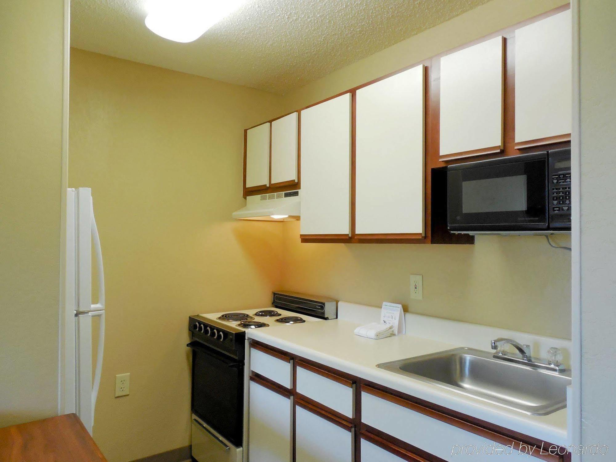 Extended Stay America Select Suites - Rockford - State Street Kültér fotó